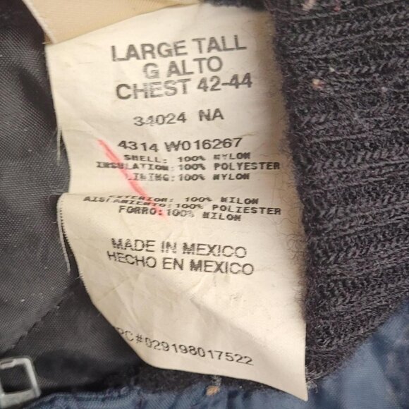 Vintage Walls Quilted men’s navy blue puffer jacket size large tall. Flawed - Picture 3 of 5